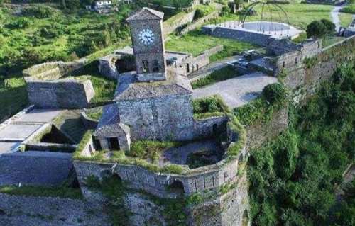 Trashegimia kulturore: Prezantohet projekti per rikonstruksionin e Kalase se Gjirokastres